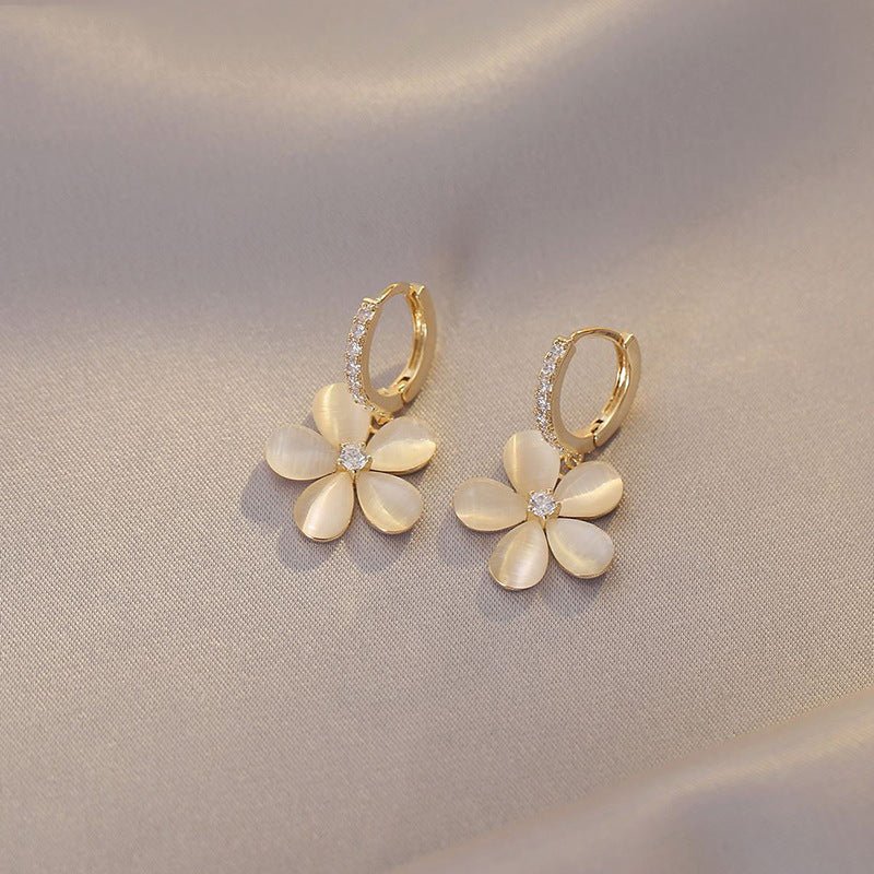 New Versatile Ear Clip High-grade Opal Flower Earrings