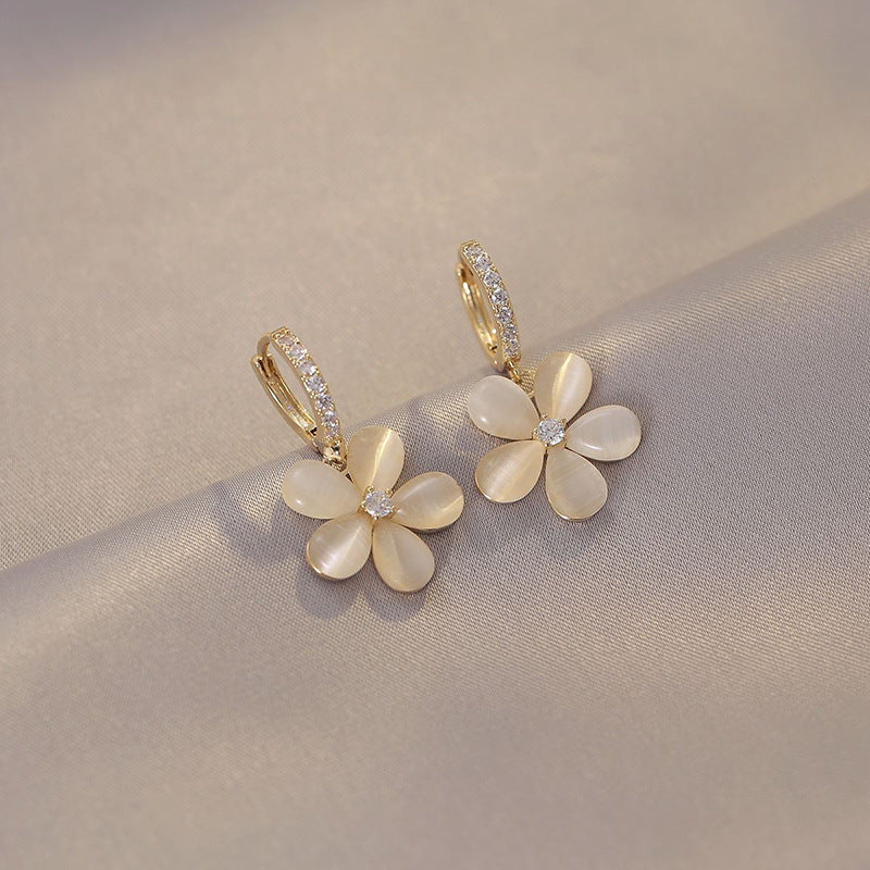 New Versatile Ear Clip High-grade Opal Flower Earrings